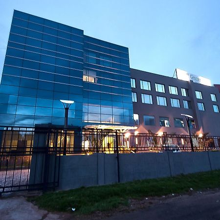 The Golden Plaza Hotel Panchkula Eksteriør billede