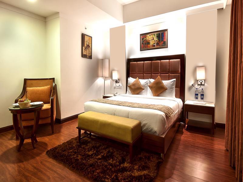 The Golden Plaza Hotel Panchkula Eksteriør billede